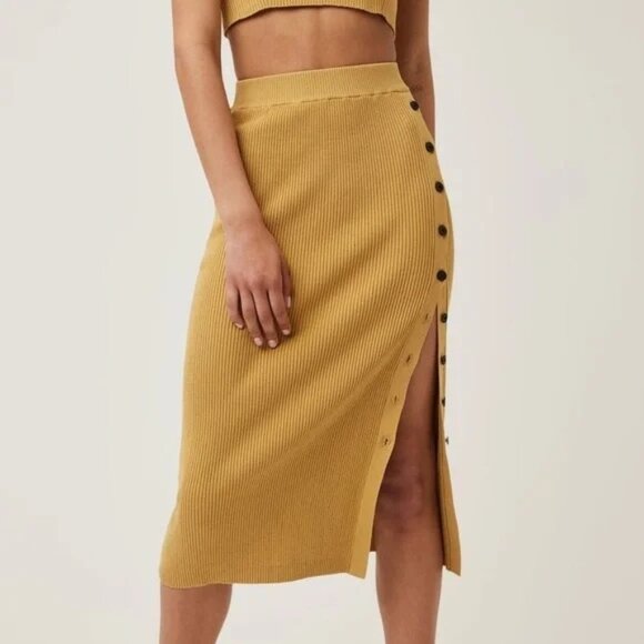 NEW | Lita by Ciara Revolve Ribbed Side Button Organic Cotton Midi Iced Coffee - Picture 2 of 7